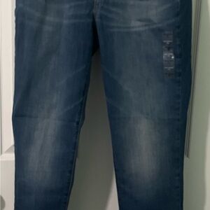 Brand new Sonoma Curvy straight jeans